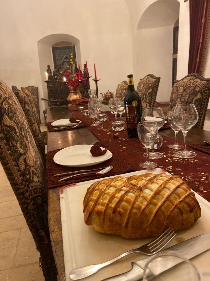 Belcastel  Chambre D'Hotes Au Chateau De Belcastel מראה חיצוני תמונה