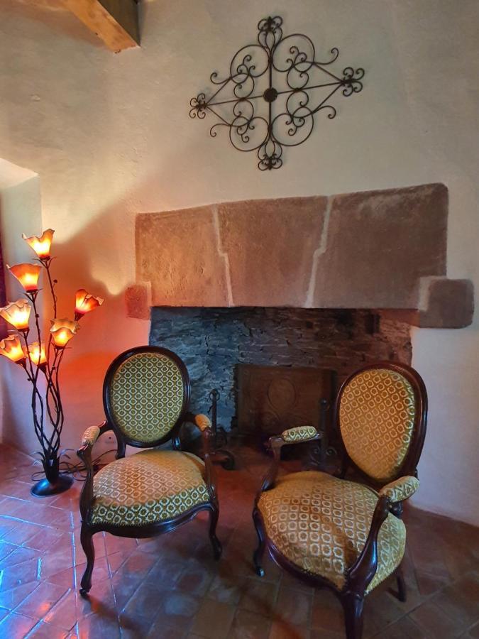 Belcastel  Chambre D'Hotes Au Chateau De Belcastel מראה חיצוני תמונה