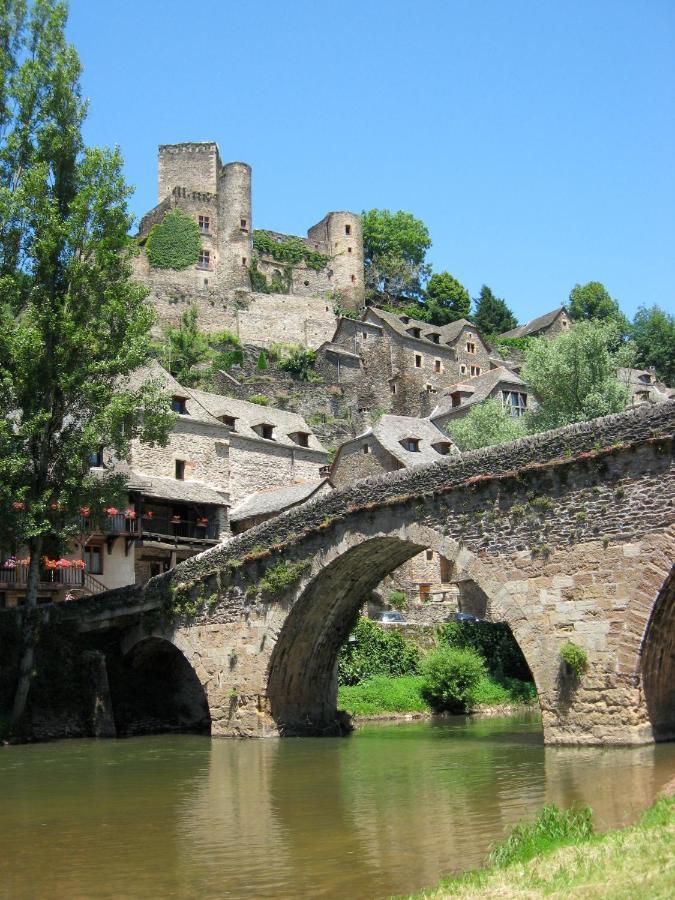 Belcastel  Chambre D'Hotes Au Chateau De Belcastel מראה חיצוני תמונה