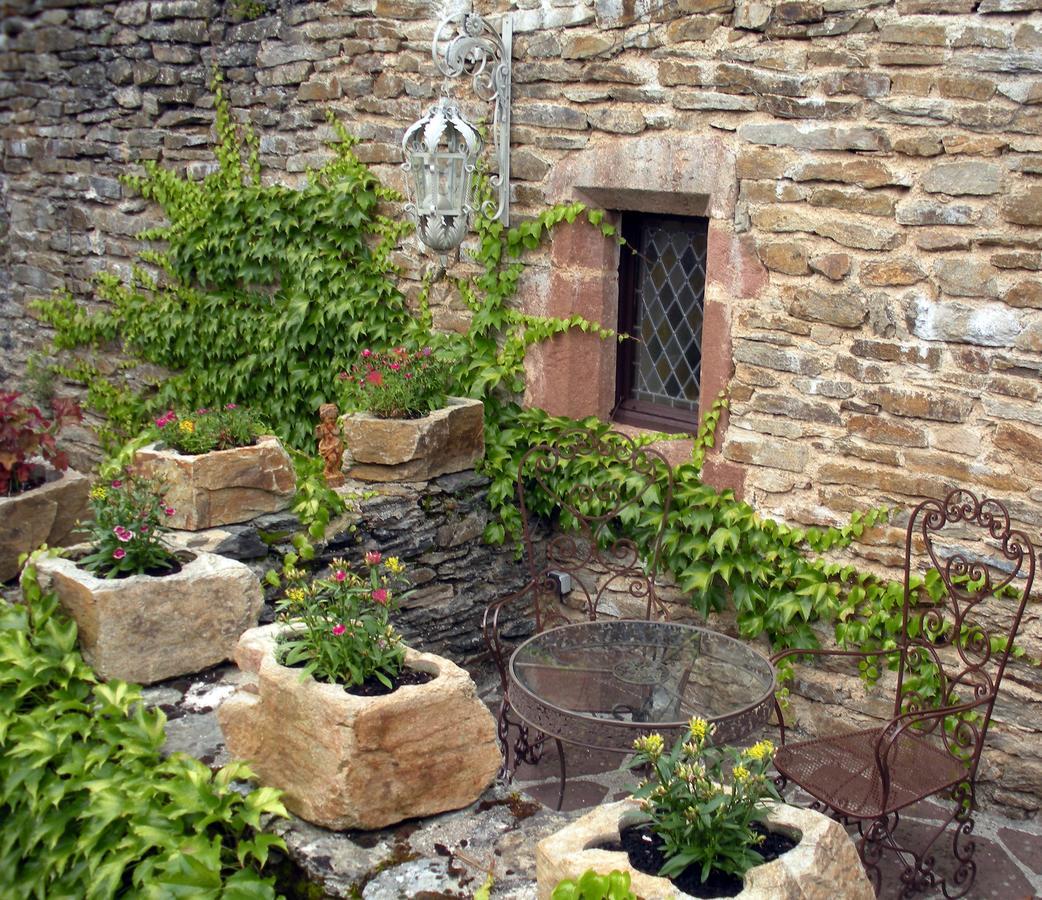 Belcastel  Chambre D'Hotes Au Chateau De Belcastel מראה חיצוני תמונה