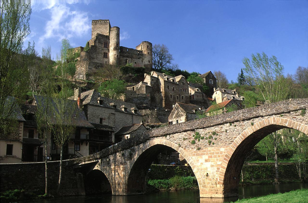 Belcastel  Chambre D'Hotes Au Chateau De Belcastel מראה חיצוני תמונה